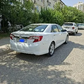 Toyota Camry 2012