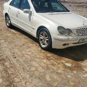 Mercedes-Benz C-Class 2003