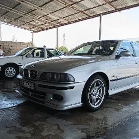 BMW E39 2000