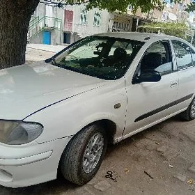 Nissan Sunny 2001