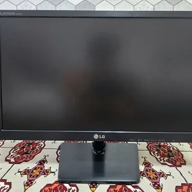 Монитор LG Flatron 22" FULL HD