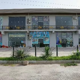Salon ucin arenda yer