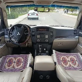 Mitsubishi Pajero 2009