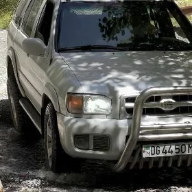 Nissan Pathfinder 2002