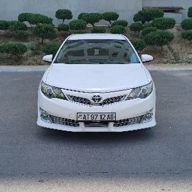 Toyota Camry 2014