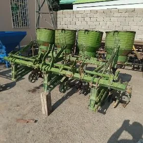 MTZ 80 2010