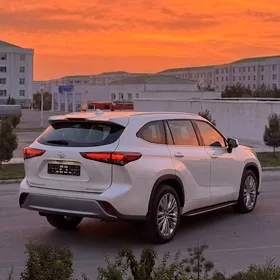 Toyota Highlander 2020