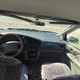 Toyota Sienna 2000