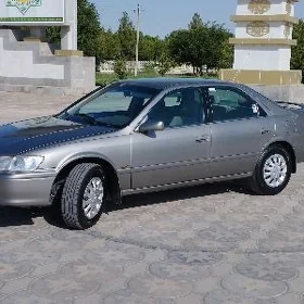 Toyota Camry 2000