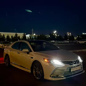 Toyota Camry 2022