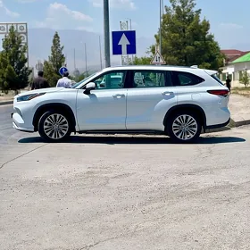 Toyota Highlander 2020