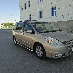 Toyota Sienna 2004