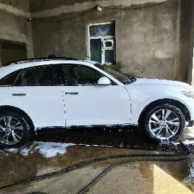 Infiniti FX35 2003