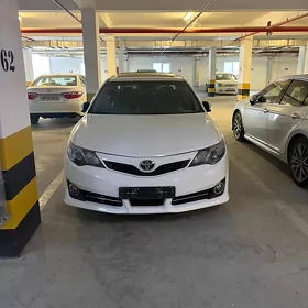 Toyota Camry 2012
