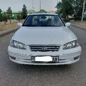Toyota Camry 2000
