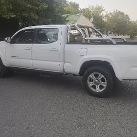 Toyota Tacoma 2017
