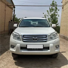 Toyota Land Cruiser Prado 2011