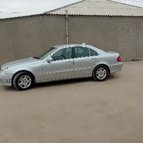 Mercedes-Benz E320 2003