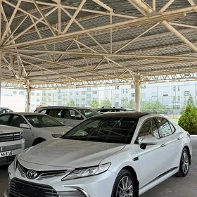 Toyota Camry 2024