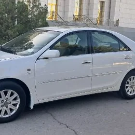 Toyota Camry 2004