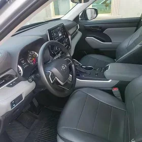 Toyota Highlander 2022