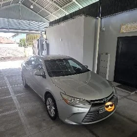 Toyota Camry 2016