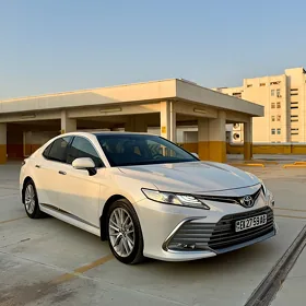 Toyota Camry 2021