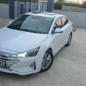 Hyundai Elantra 2019