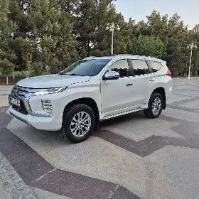 Mitsubishi Montero Sport 2023
