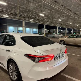 Toyota Camry 2018