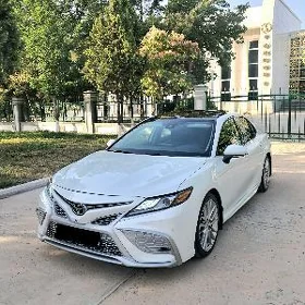 Toyota Camry 2023