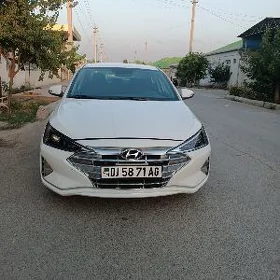 Hyundai Elantra 2020