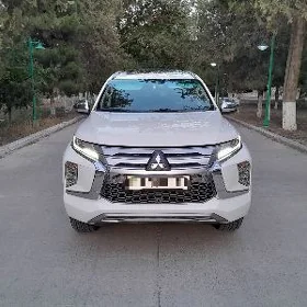 Mitsubishi Montero Sport 2023