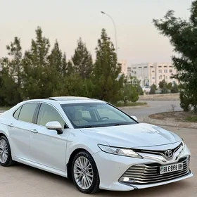 Toyota Camry 2018