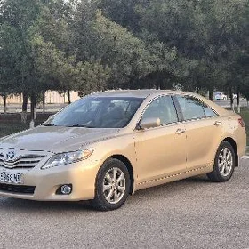 Toyota Camry 2011