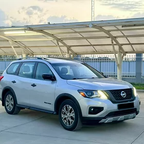 Nissan Pathfinder 2020
