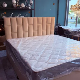 krowat matras sfaner stul