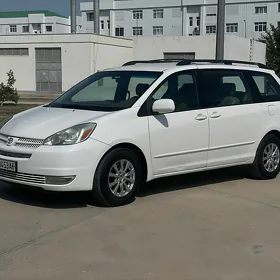 Toyota Sienna 2004