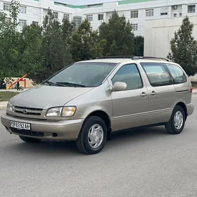 Toyota Sienna 2000