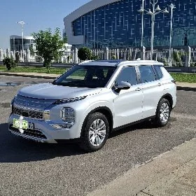 Mitsubishi Outlander 2025