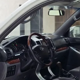 Toyota Land Cruiser Prado 2009