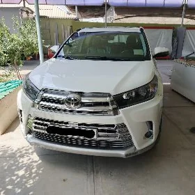 Toyota Highlander 2019
