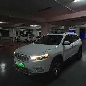 Jeep Cherokee 2021