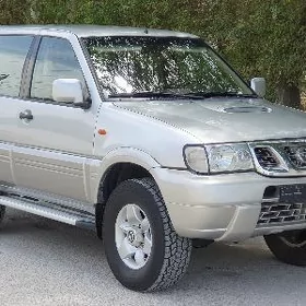 Nissan Terrano 2003