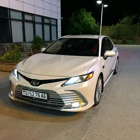 Toyota Camry 2022