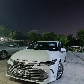 Toyota Avalon 2019