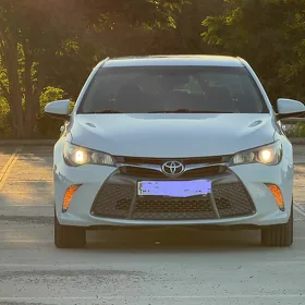 Toyota Camry 2015