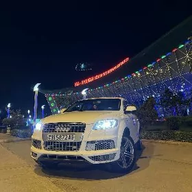 Audi Q7 2012