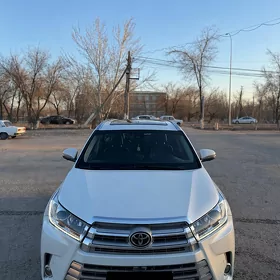 Toyota Highlander 2017