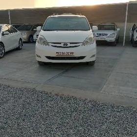 Toyota Sienna 2008